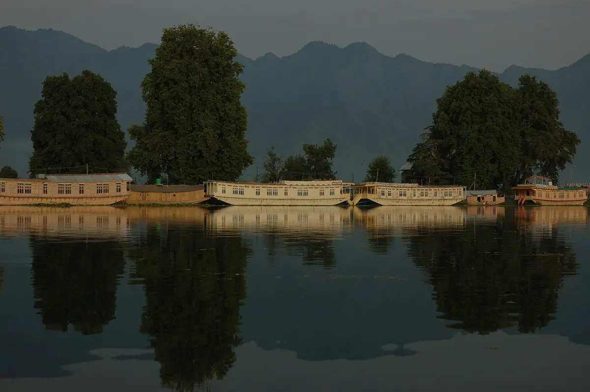 Houseboats moored at the edge of Nigeen Lake